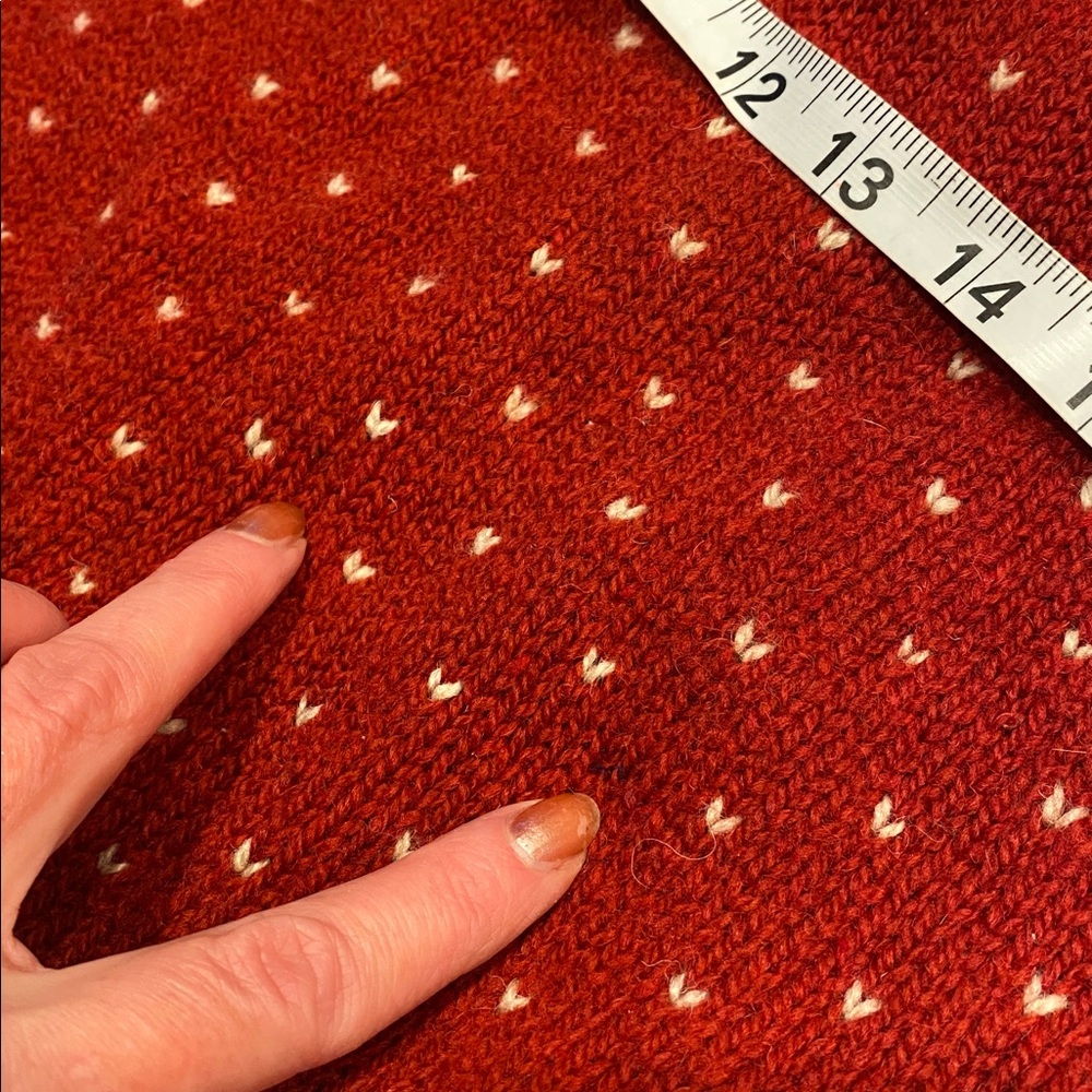 L.L. Bean Sweater With FLAWS Holes,Stains Red Black White/Off White XL - Picture 4 of 16